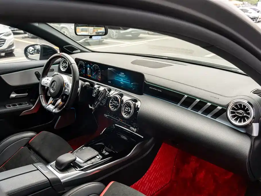 Mercedes-Benz A-Class AMG 2022 Model AMG A 35 L 4MATIC Blazing Night Special Edition фото 13