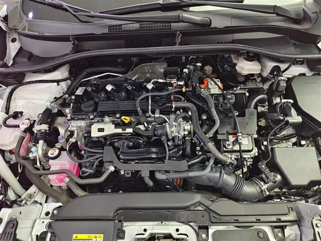 Toyota Frontlander 2024 2.0L Smart Hybrid Dual Engine Leading Edition фото 15