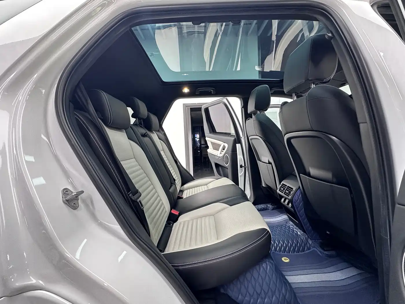 Land Rover Discovery Sport 2022 Model Facelift 249PS R-Dynamic S Performance Edition 5-seater фото 11