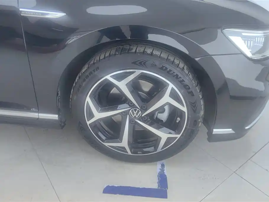 Volkswagen Magotan 2023 Model 2 Million Commemorative Edition 330TSI DSG Luxury фото 6