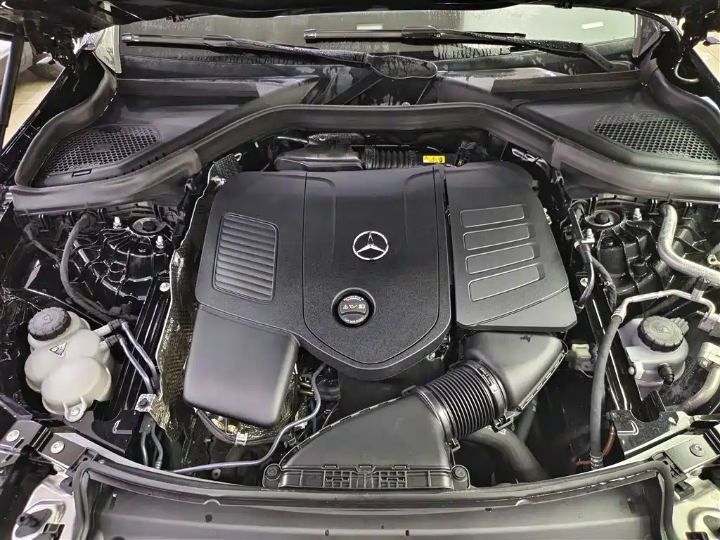 Mercedes-Benz GLC 2023 Facelift GLC 300 L 4MATIC Sport 5-Seater фото 16