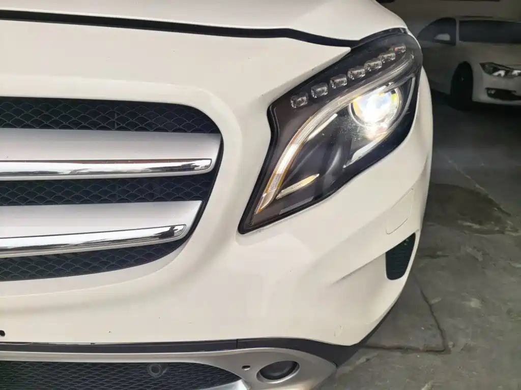 Mercedes-Benz GLA 2015 2015 GLA 200 Fashion