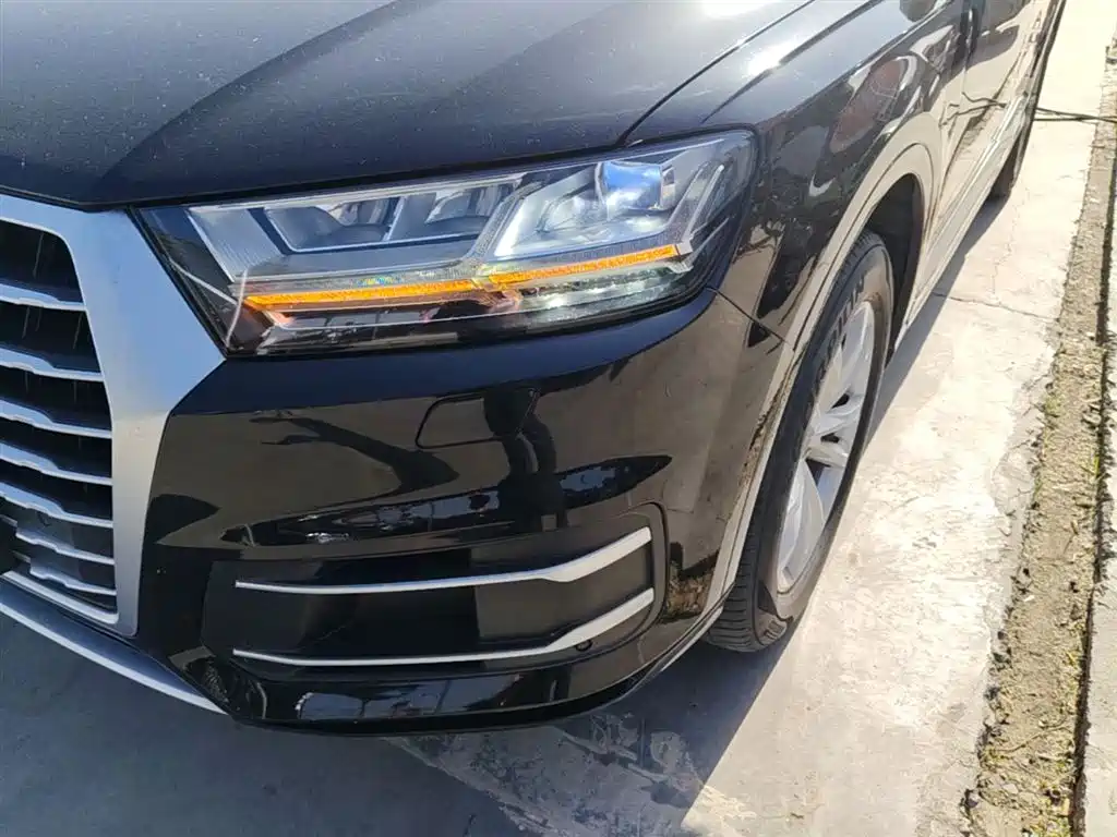 Audi Q7 2019 45 TFSI Comfort фото 24