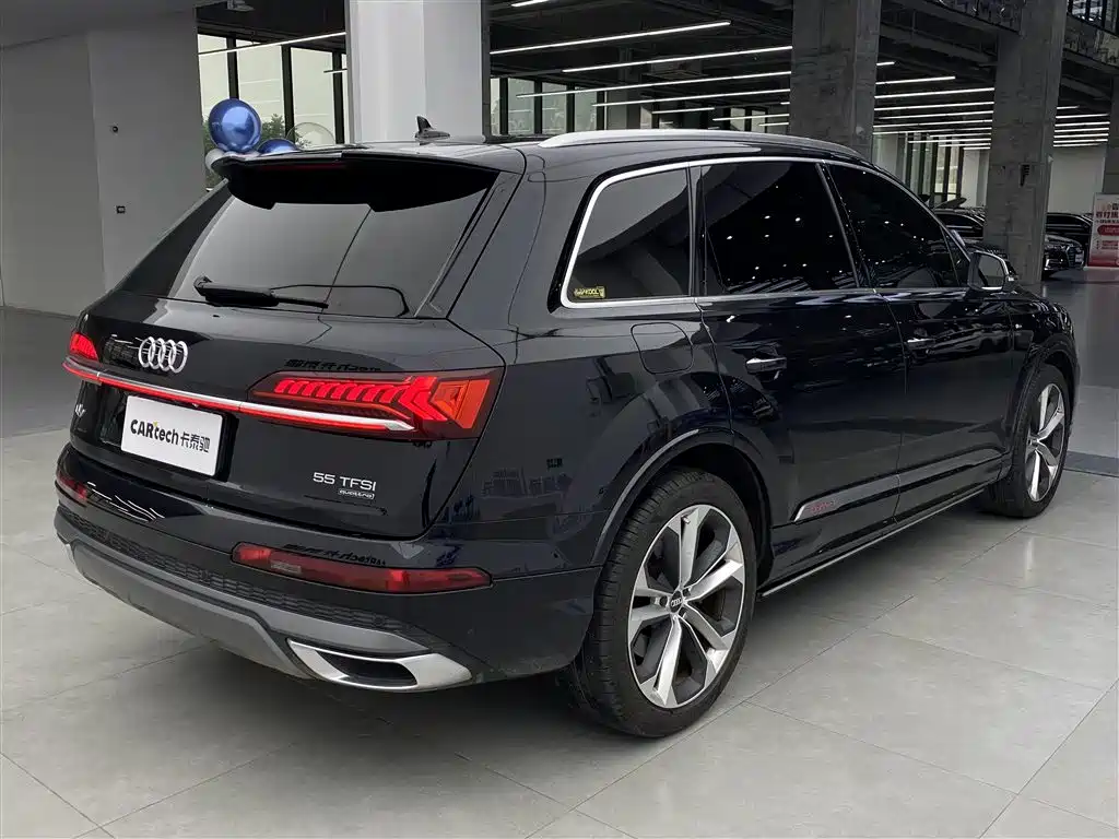 Audi Q7 2020 55 TFSI quattro Supreme Exclusive Edition фото 4