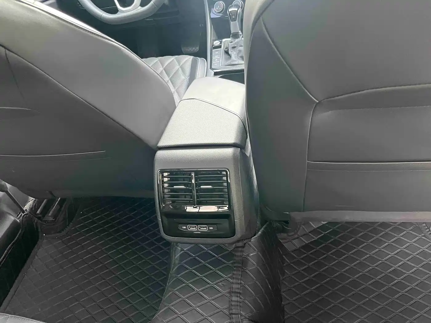 Volkswagen Sagitar 2025 300TSI DSG Surpass Edition фото 21