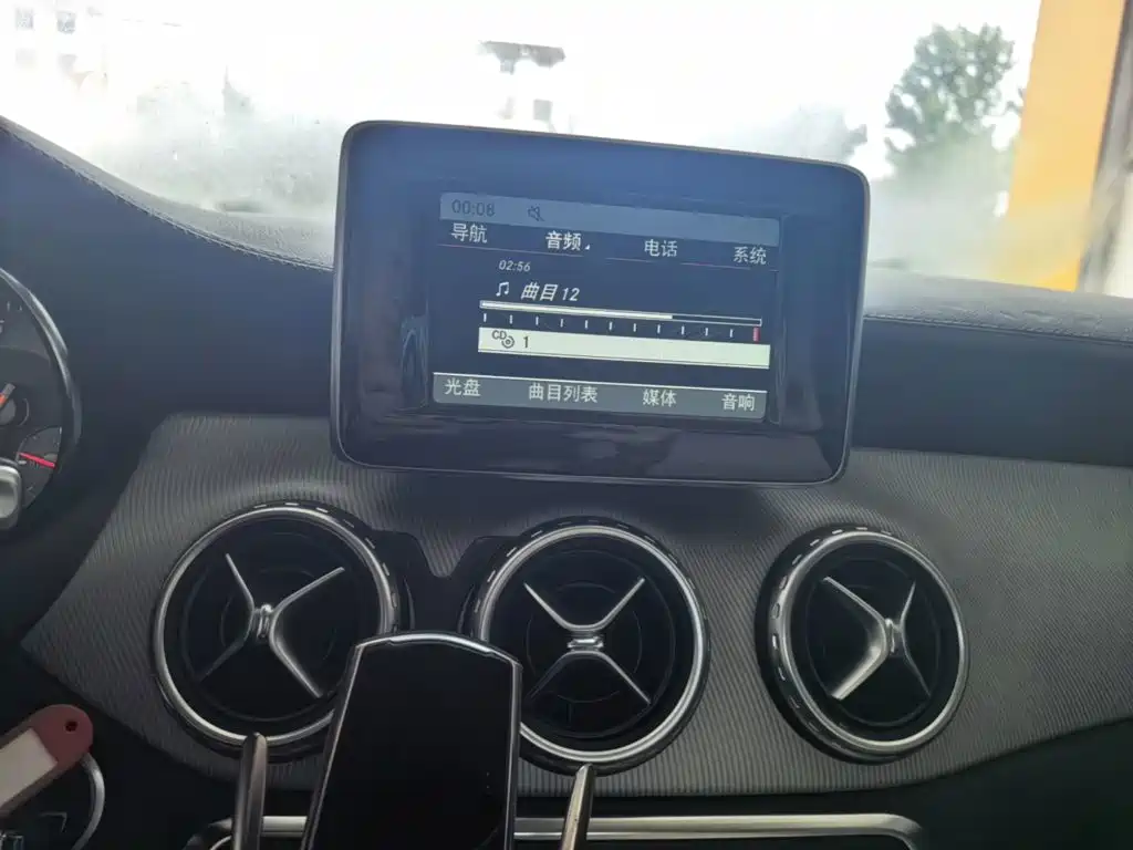 Mercedes-Benz GLA 2015 2015 GLA 200 Fashion