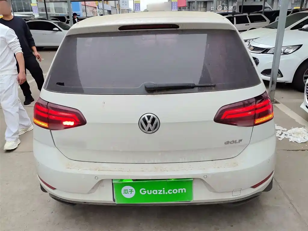 Volkswagen Golf 2018 1.6L Automatic Fashion фото 4