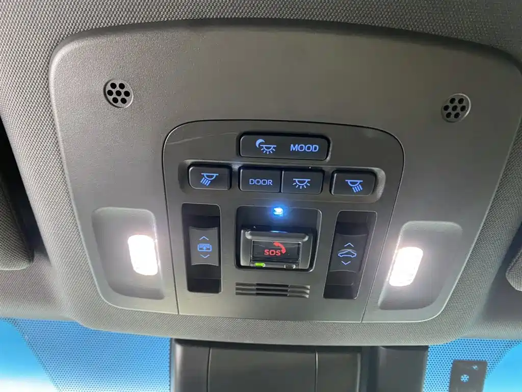 Toyota Avalon 2023 Hybrid 2.5L XLE Premium Edition фото 31