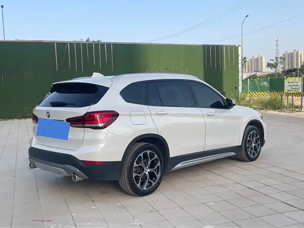 BMW X1 2022 sDrive20Li Premium фото 7