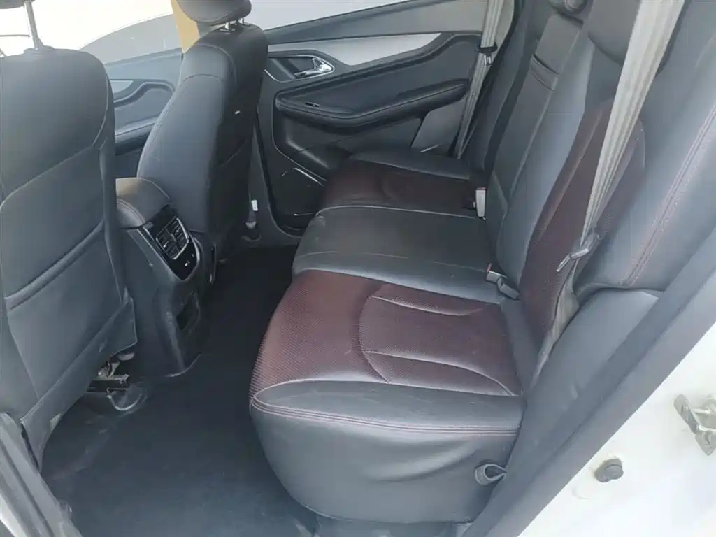 Baojun 560 2017 2016 1.8L iAMT Luxury