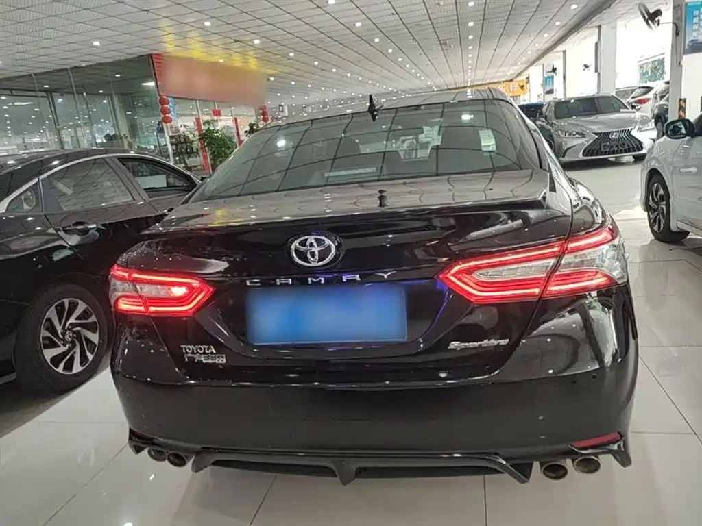 Toyota Camry 2018 2.0S Sport Edition фото 6