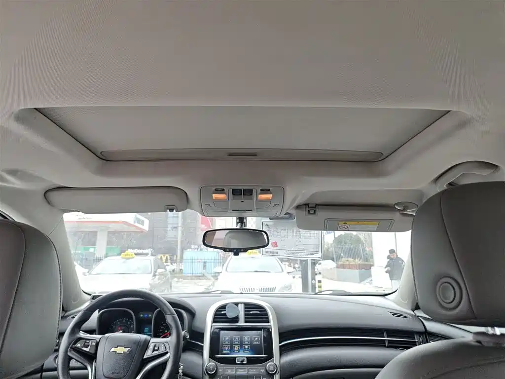 Chevrolet Malibu 2014 2.0L Automatic Luxury фото 14