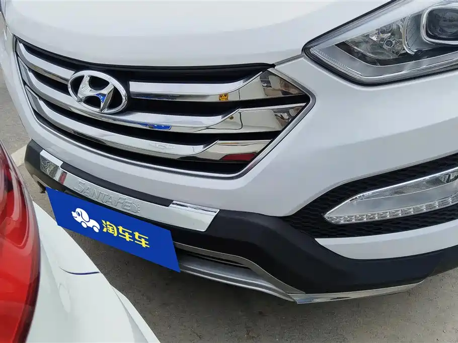 Hyundai Santa Fe 2015 2.0T Automatic 2WD Smart 5-Seater фото 2