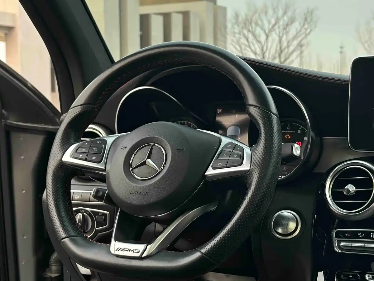 Mercedes-Benz GLC AMG 2017 AMG GLC 43 4MATIC фото 21