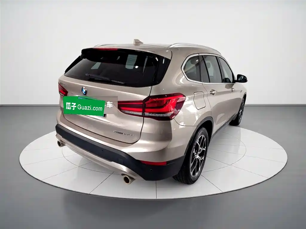 BMW X1 2022 sDrive25Li Leading фото 12