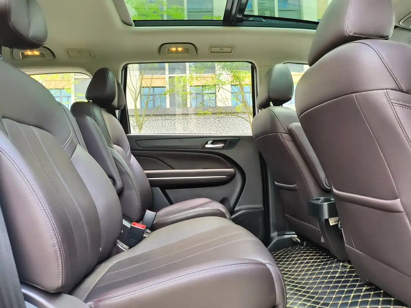 GAC Trumpchi Trumpchi M6 2019 270T Automatic Premium Edition (7-Seater) China V фото 9