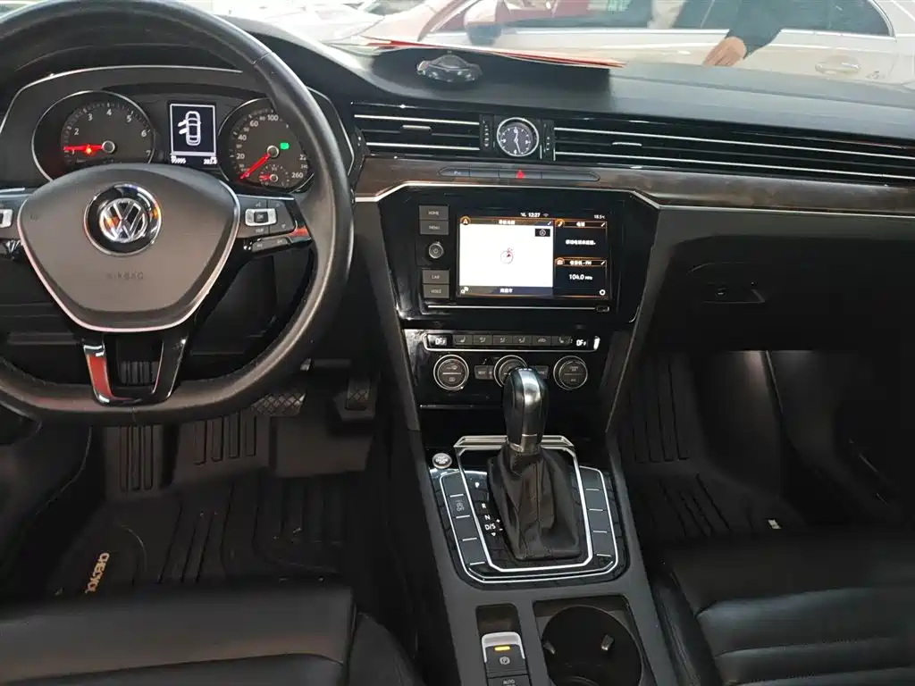 Volkswagen Magotan 2019 330TSI DSG Luxury Class China VI фото 13