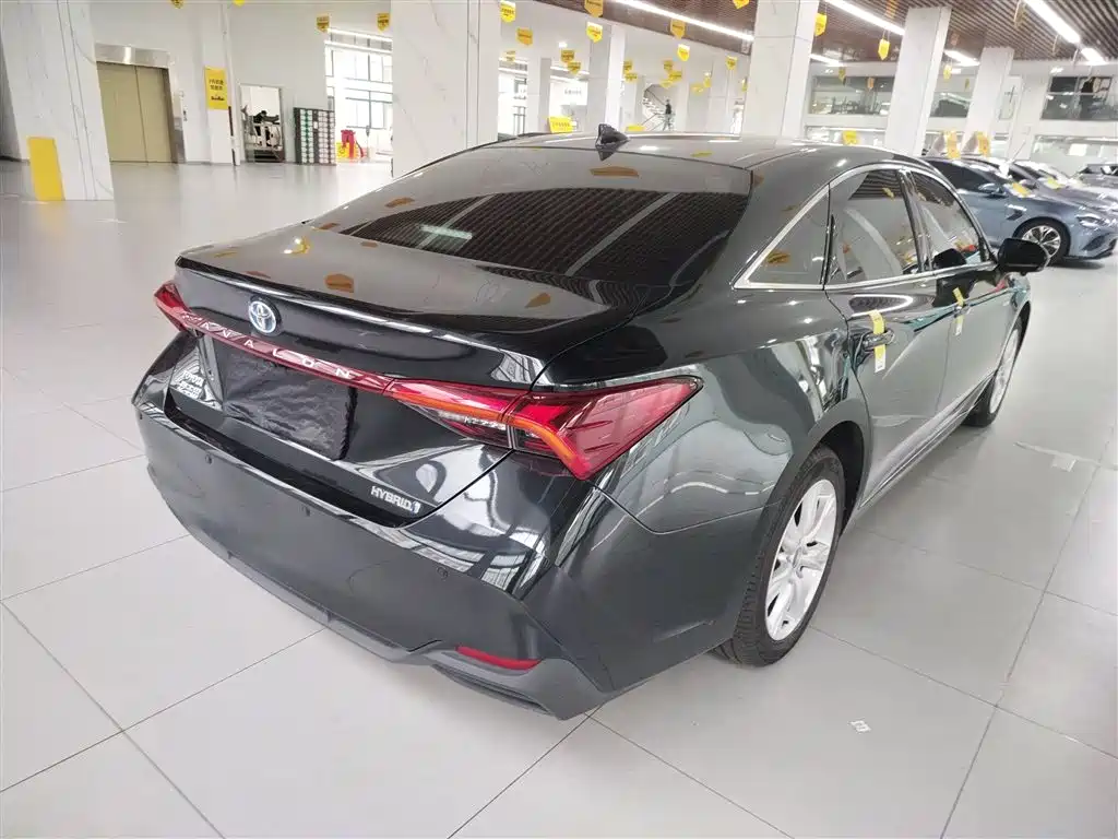 Toyota Avalon 2023 Dual Hybrid 2.5L Aspiration Edition фото 24