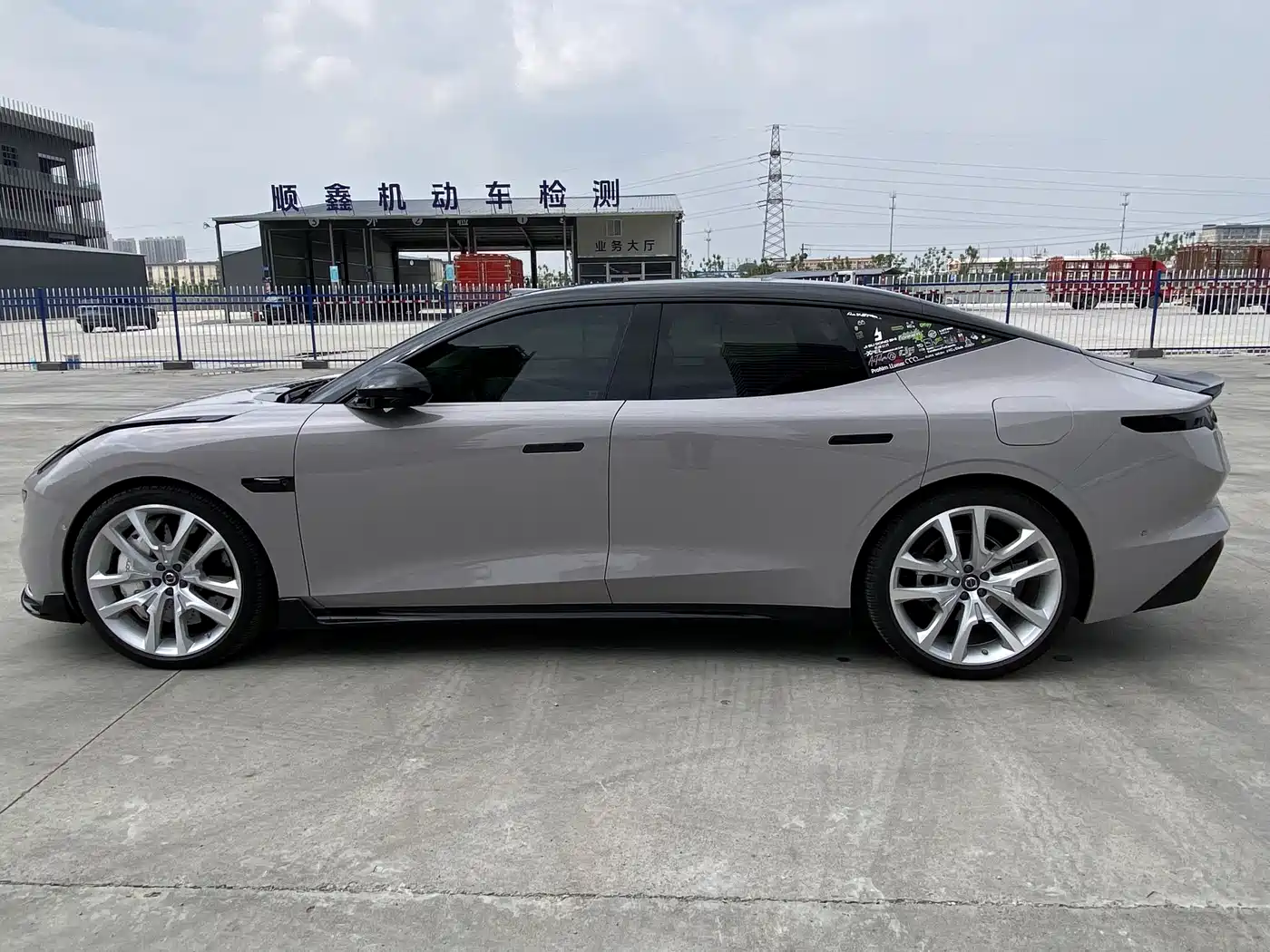 Lynk & Co 10 EM-P 2025 Facelift 240 AWD Ultra Sport Edition фото 4