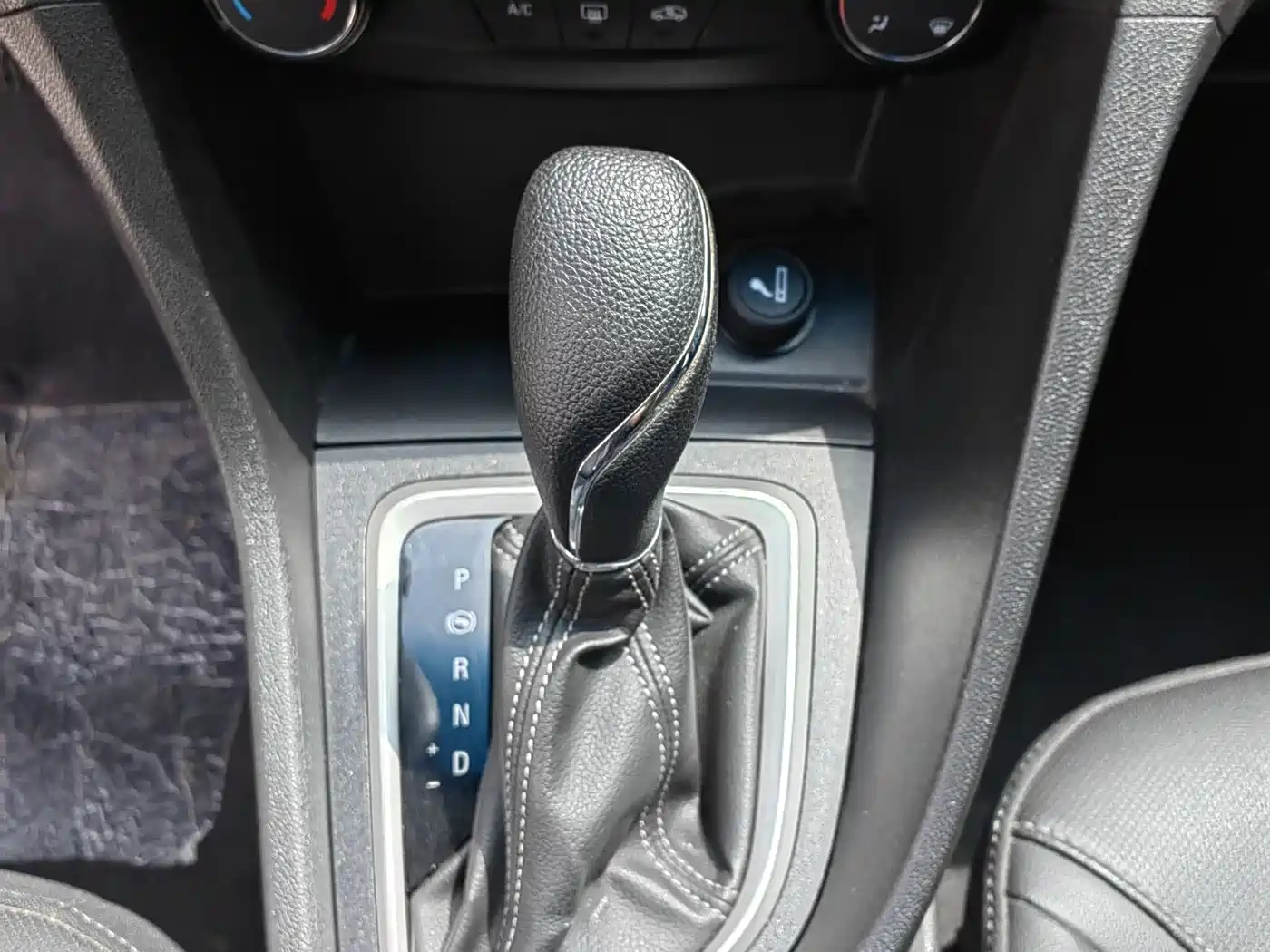 Buick Excelle 2021 Facelift 1.3T Auto Mild Hybrid Progressive фото 17