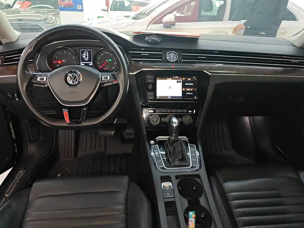 Volkswagen Magotan 2019 330TSI DSG Luxury Class China VI фото 10