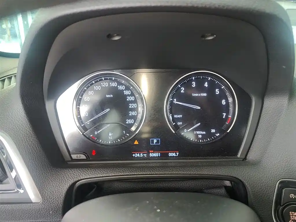 BMW 1 Series (Import) 2018 118i Leading фото 12