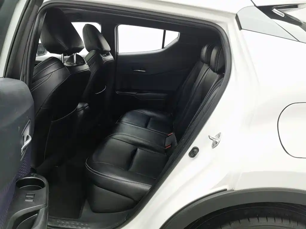 Toyota IZOA 2020 2.0L Yi Xiang Edition фото 15