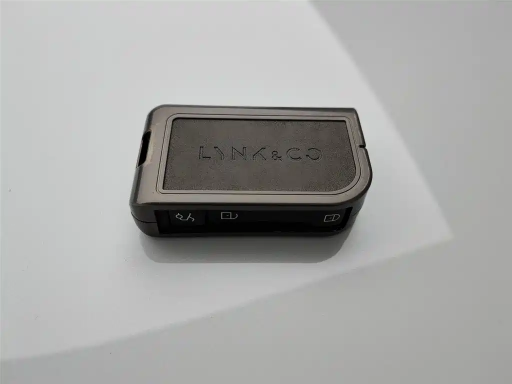 Lynk & Co 09 EM-P 2021 2.0T PHEV Halo 6-seater фото 19