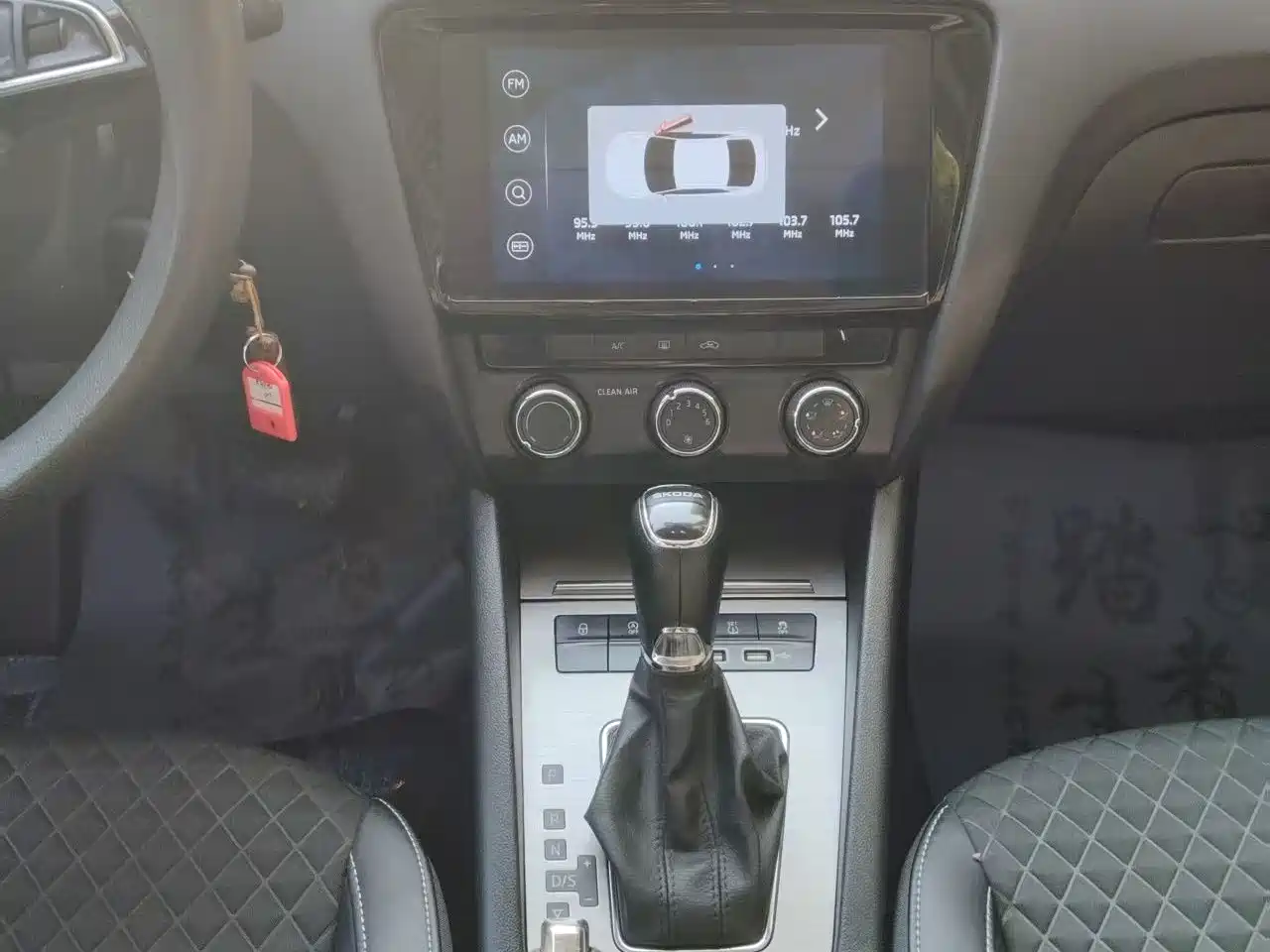 Škoda Octavia 2019 1.5L Automatic Smart Luxury China VI фото 11