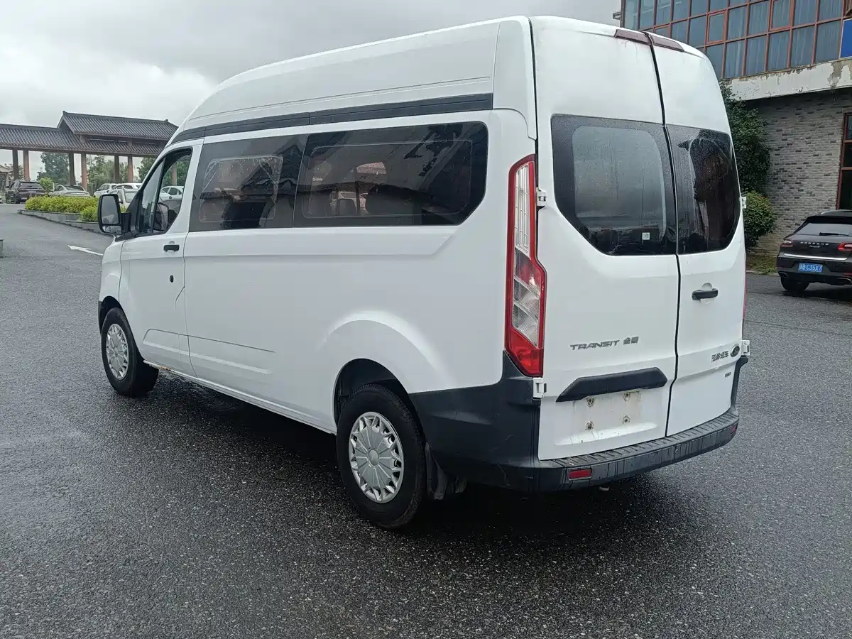Фото 8 - Ford Transit