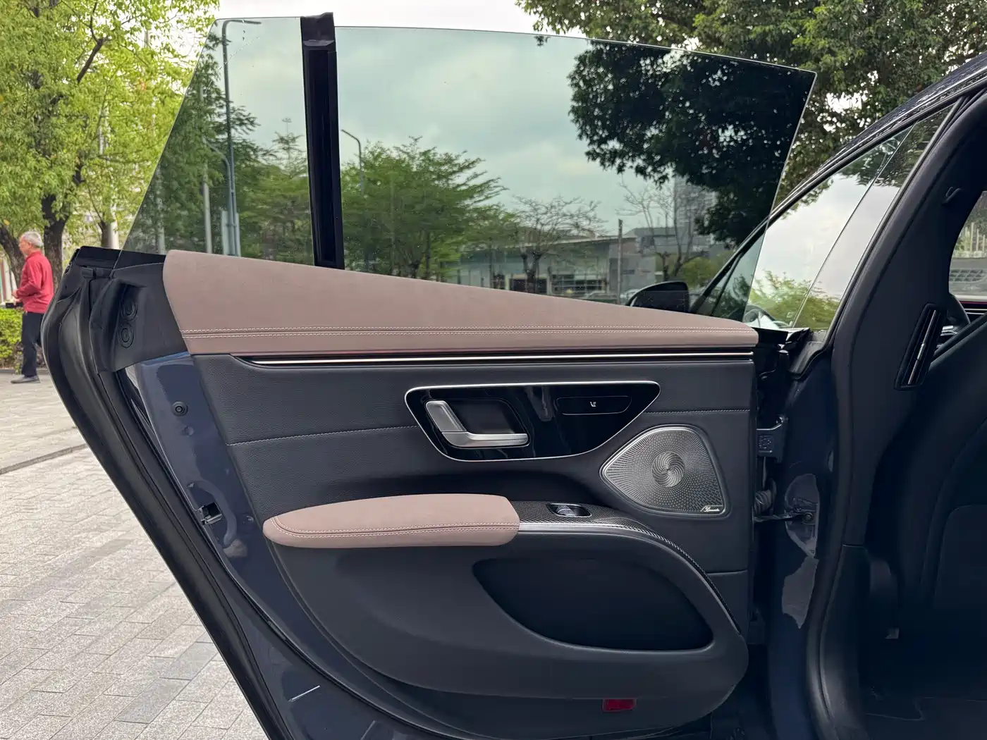 MERCEDES-BENZ EQS AMG