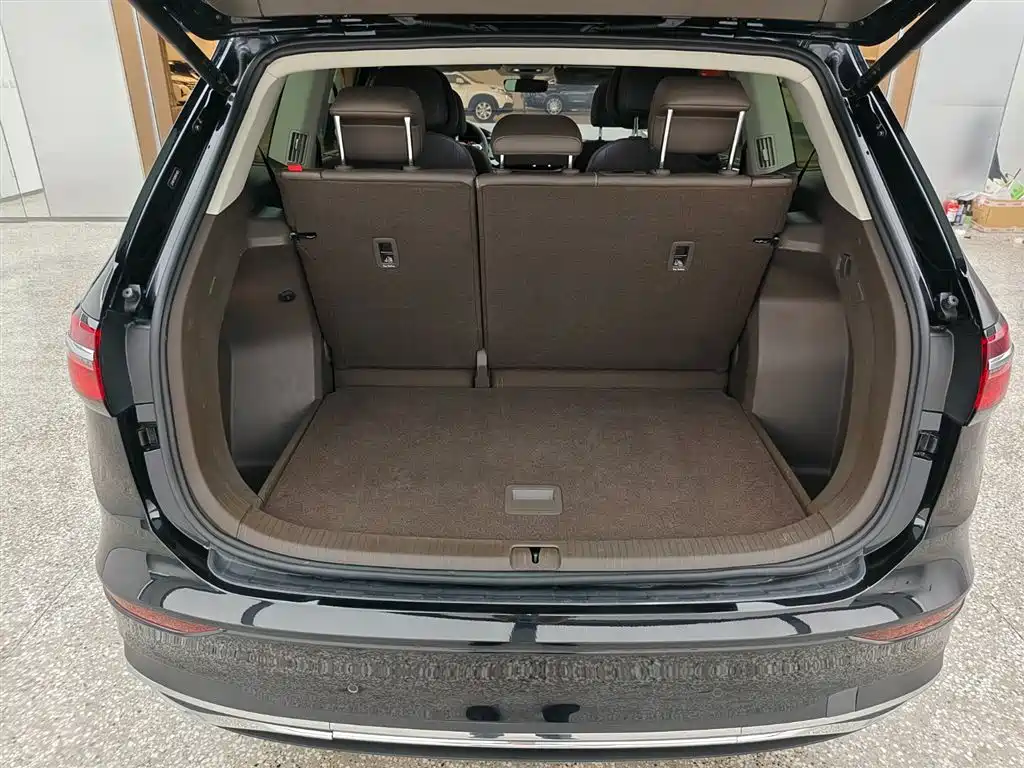 Volkswagen Viloran 2024 380TSI Executive Edition фото 16
