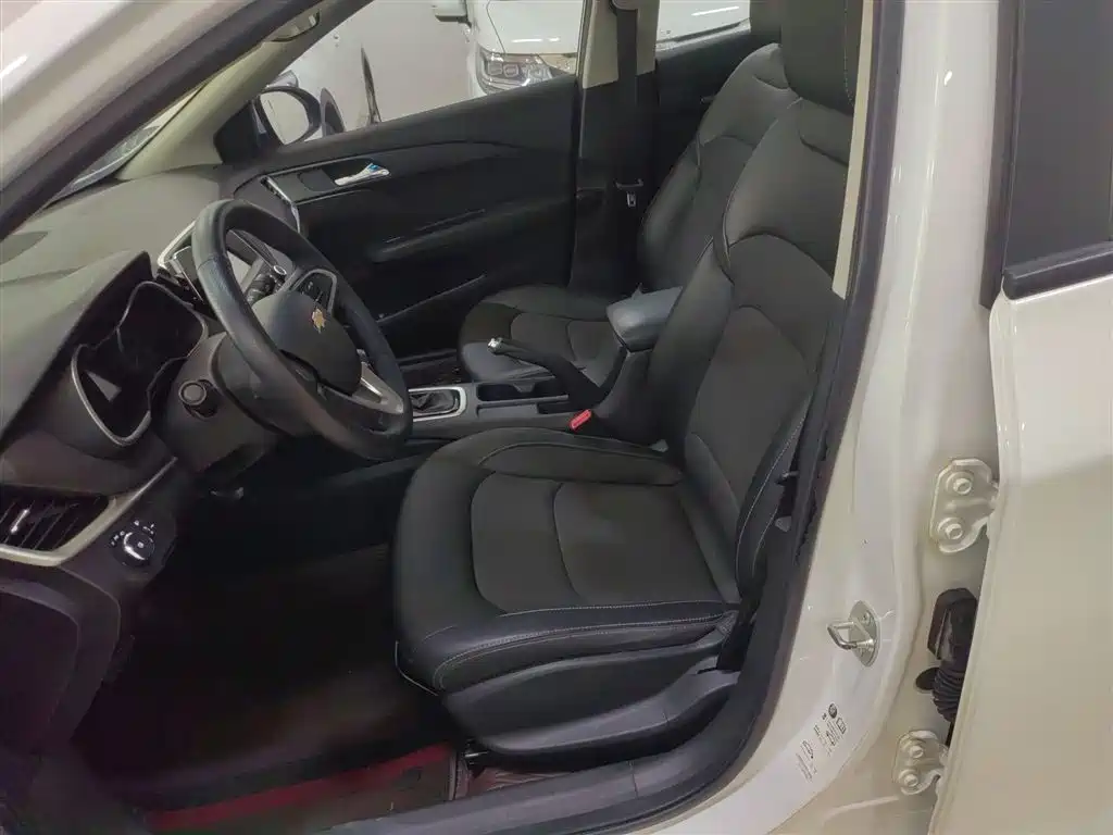 Chevrolet Cavalier 2019 320 Automatic Joy Edition фото 11