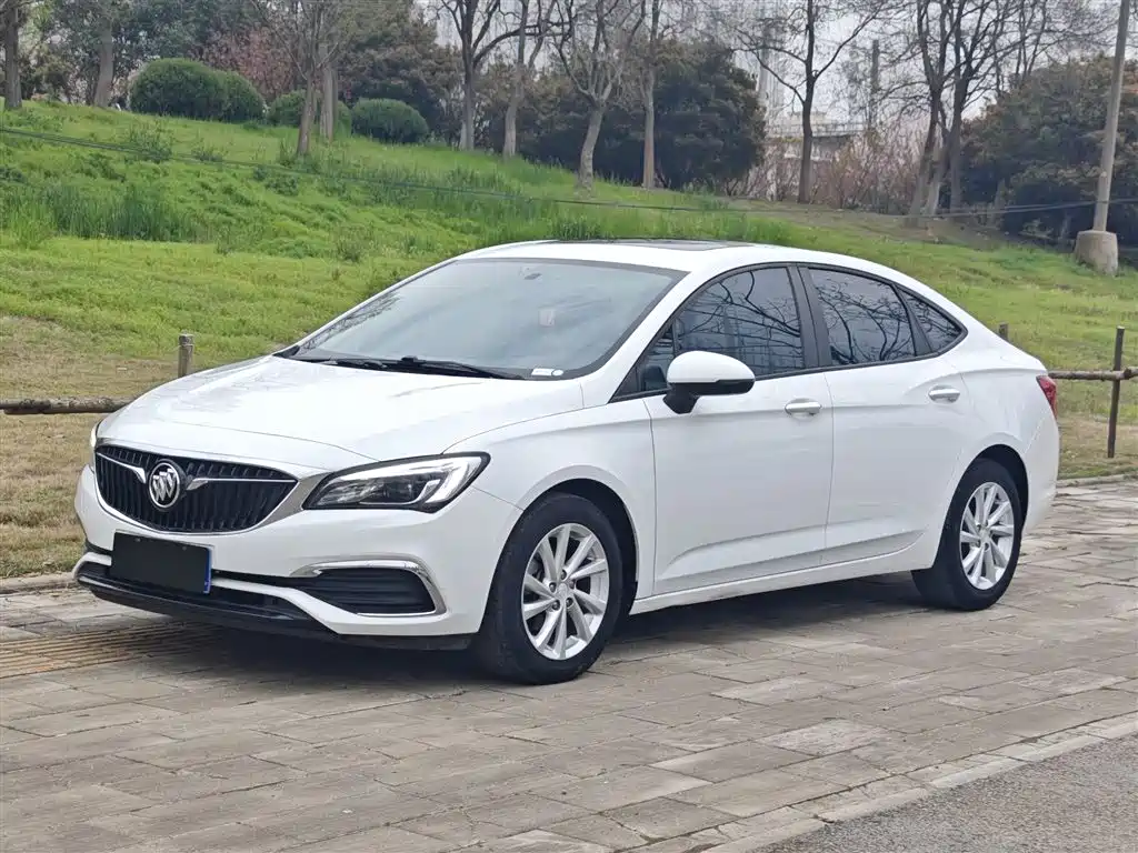 Buick Verano 2019 Sedan 15S Auto Leading фото 2