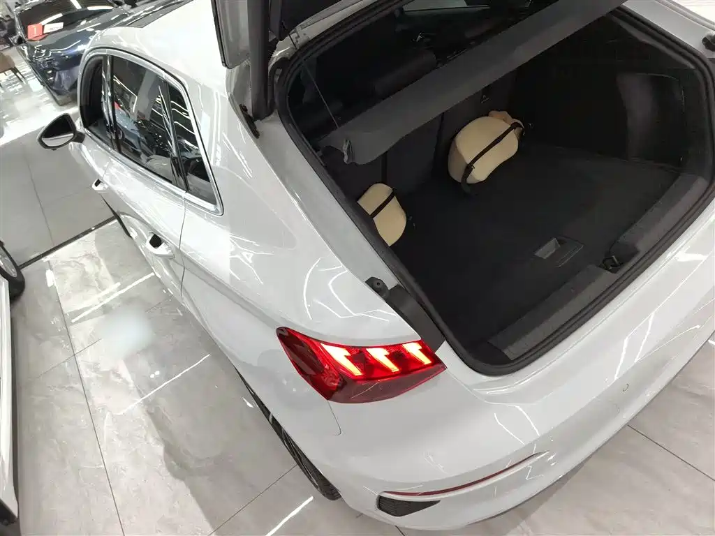 Audi A3 2022 Sportback 35 TFSI Luxury Elegance фото 5