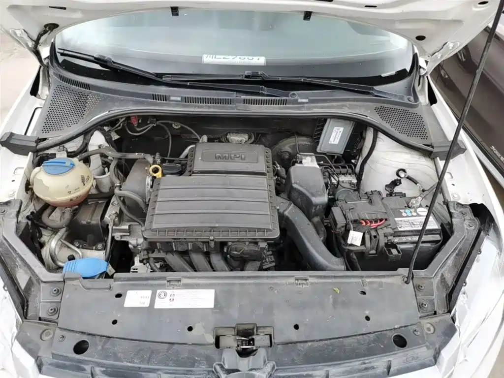 Volkswagen Santana 2015 1.6L Manual Comfort Edition фото 20