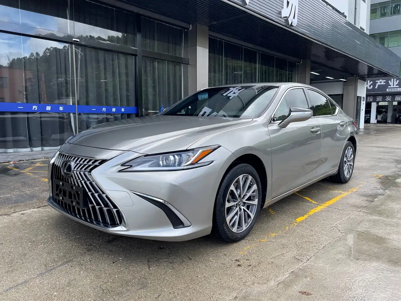 Lexus ES 2023 200 Excellence Edition
