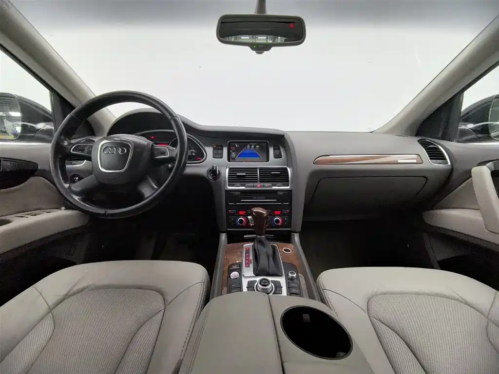Audi Q7 2011 3.0 TFSI Comfort (200kW) фото 5