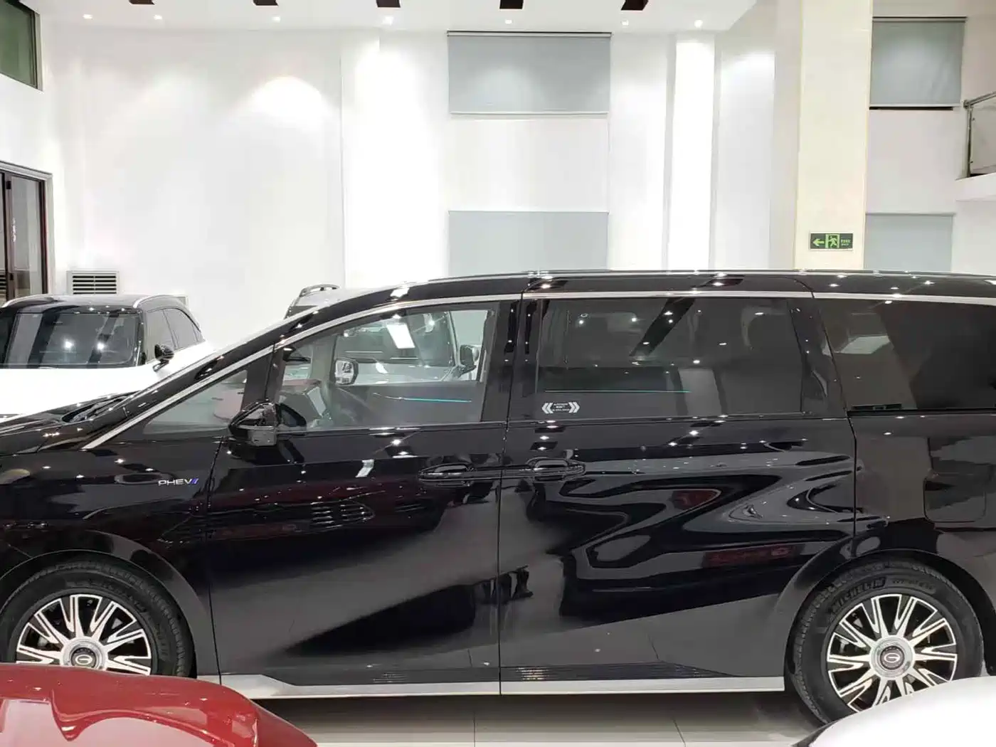 GAC Trumpchi Trumpchi E9 2025 E9 Ultra Fast Charging Master фото 15