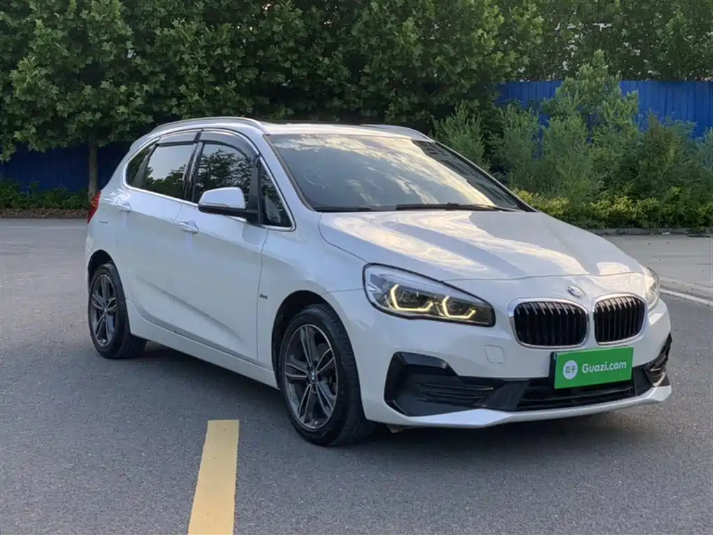 BMW 2 Series Touring 2018 218i M Sport Package фото 6