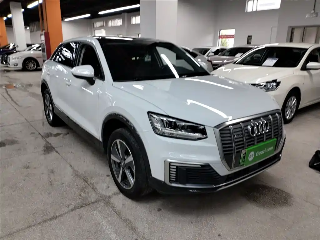AUDI Q2L E-TRON