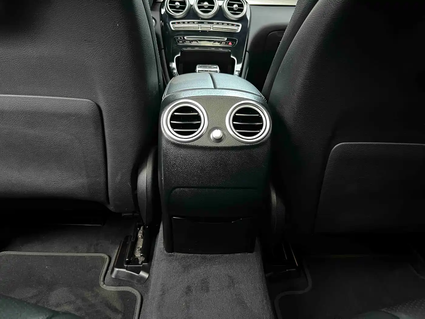Mercedes-Benz GLC 2017 GLC 200 4MATIC фото 26