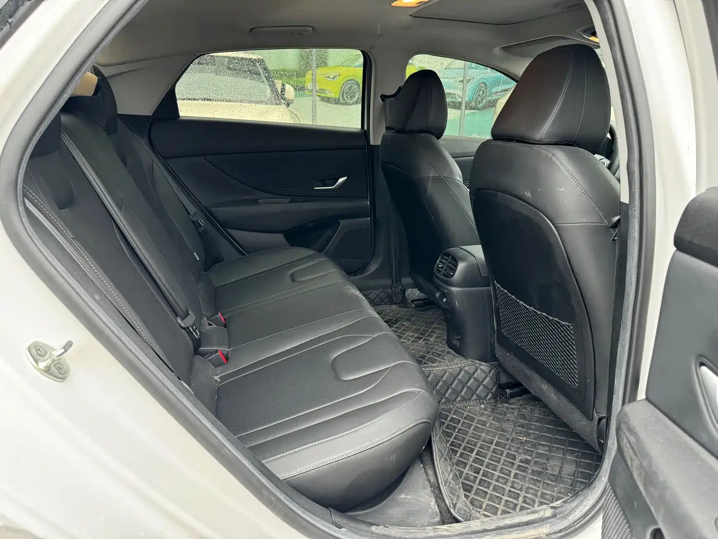 Hyundai Elantra 2023 Model 1.5L CVT LUX Premium Edition фото 6