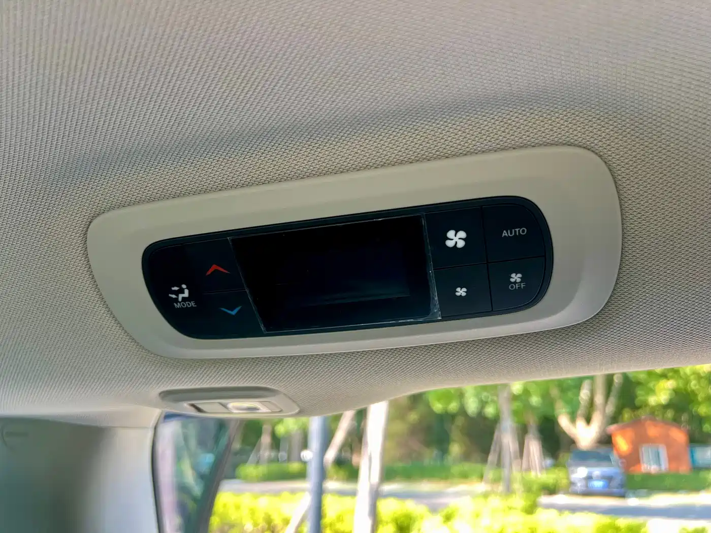 Chrysler Pacifica 2019 2017 3.6L Premium Edition
