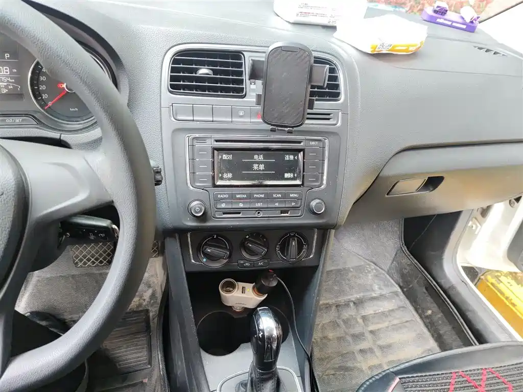 Volkswagen Polo 2014 1.4L Automatic Comfort Edition фото 6