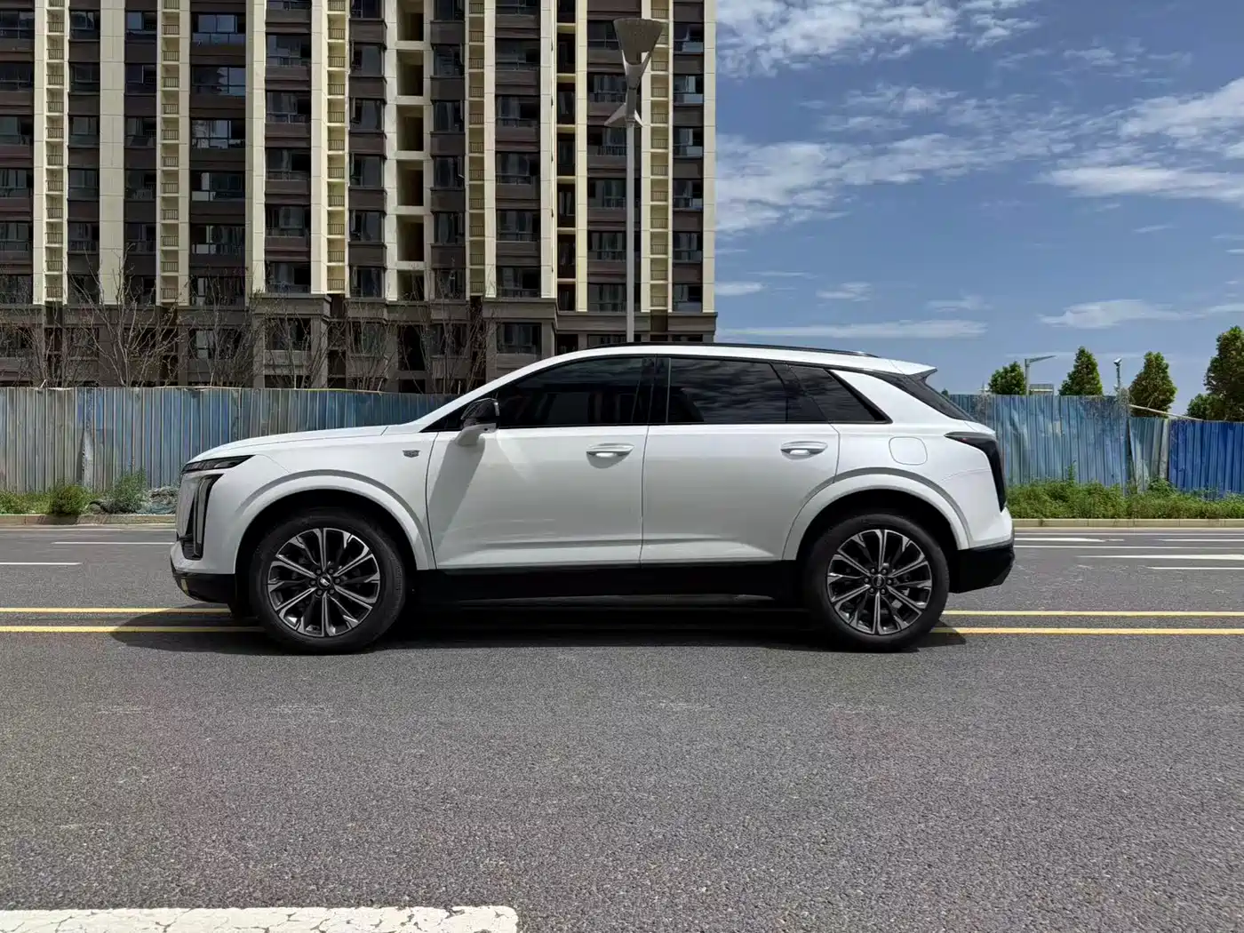 Cadillac XT5 2025 2.0T Luxury фото 4