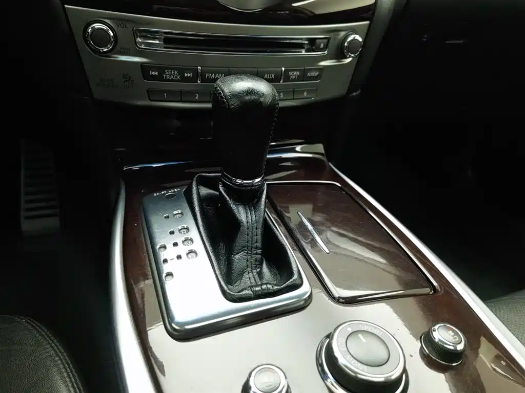 Infiniti Q70 2013 Q70L 2.5L Premium фото 13