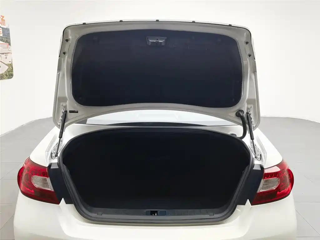 Infiniti Q70 2013 Q70L 2.5L Premium фото 16