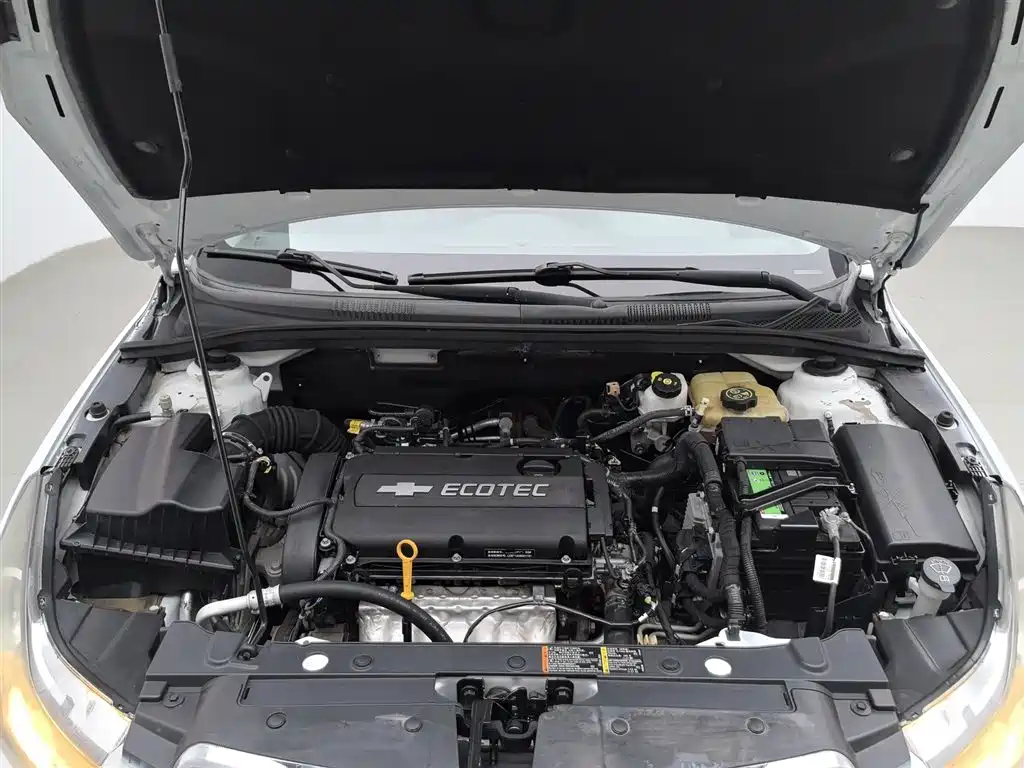 Chevrolet Cruze 2013 Model 1.6L SE AT фото 6