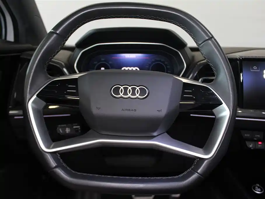 Audi Q4 e-tron 2024 40 e-tron Creation Edition фото 11